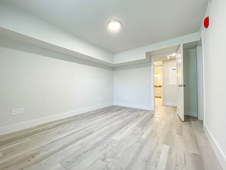 265 Cottage Rd #1 — Photo 36