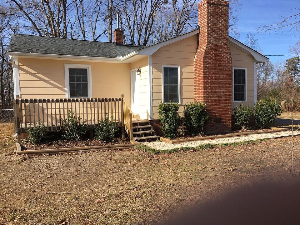 1st image of 445 Bess Town Rd
