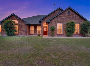2828 Bennett Rd, Howe, TX 75459