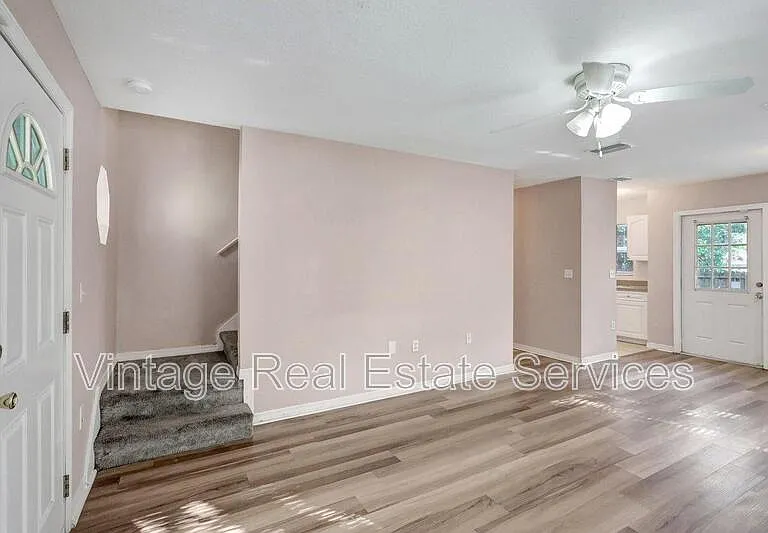 720 Newton Ave S — Photo 3