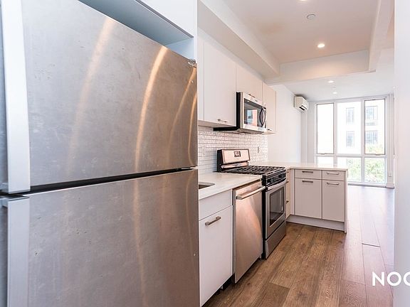 2nd image of 1008 Fulton St #3C