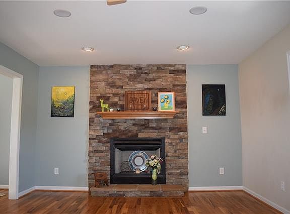 4th image of 3423 N Bay Dr