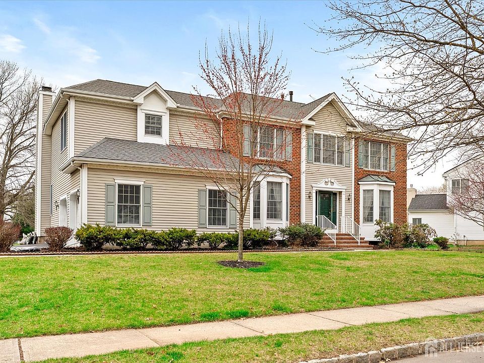 1st image of 4 Bergen Dr