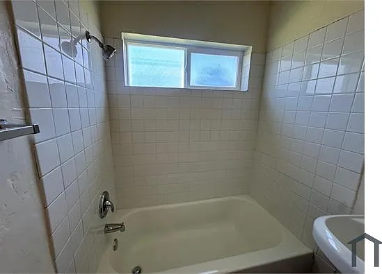 2 bed, 800 sqft, $2,600 — Photo 4
