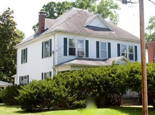 2029 Division St, Murphysboro, IL 62966