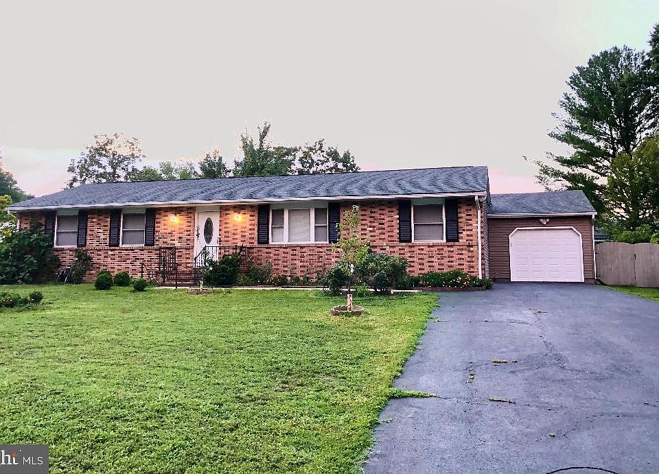 1st image of 3902 Glazebrook Dr