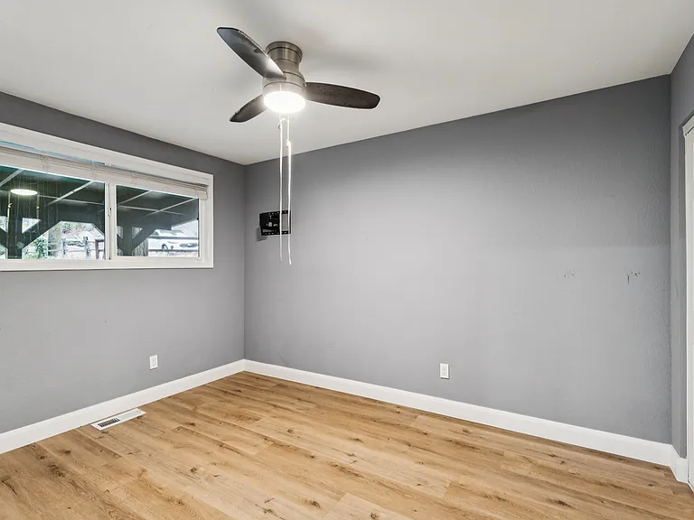 893 Sierra Vista Dr — Photo 11