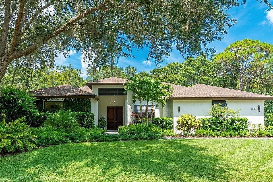 1st image of 8512 Woodbriar Dr