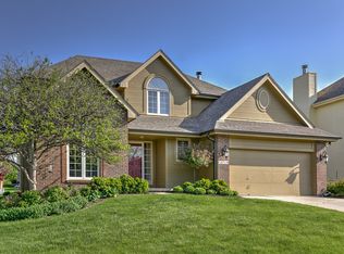 13716 Hillsborough Dr, Omaha, NE 68164