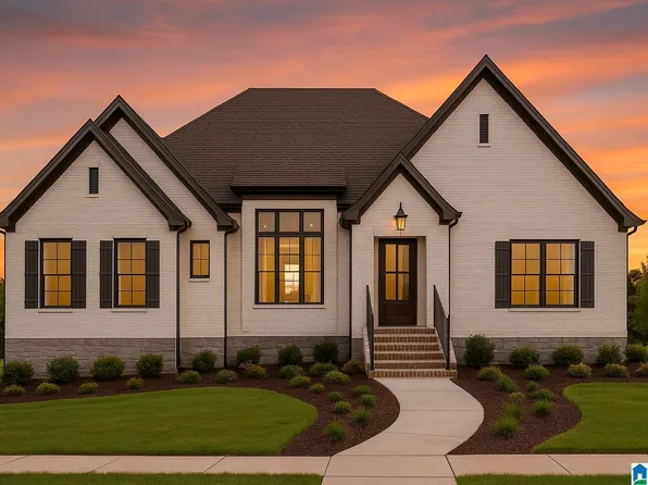 7200 Zander Cir, Trussville, AL 35173