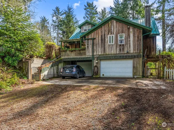 2708 272nd Street, Ocean Park, WA 98640