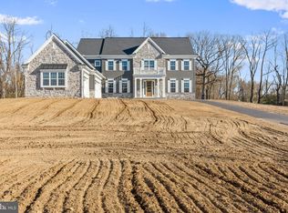 704 Brindle Farm Ln, Mechanicsburg, PA 17055