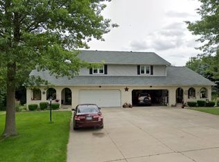 3951 Lake Vista Rd, Akron, OH 44319