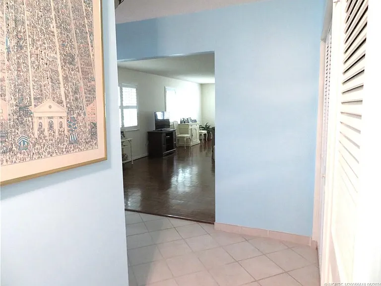 1843 SE Granada Ln — Photo 7