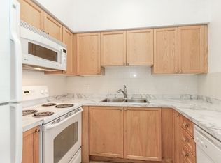 9 Michael Power Pl, Toronto, ON M9A0A5