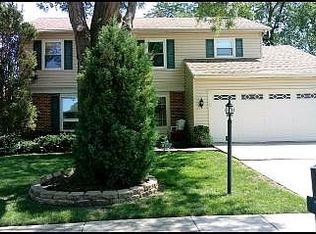 20 Spring Valley Ln, Streamwood, IL 60107