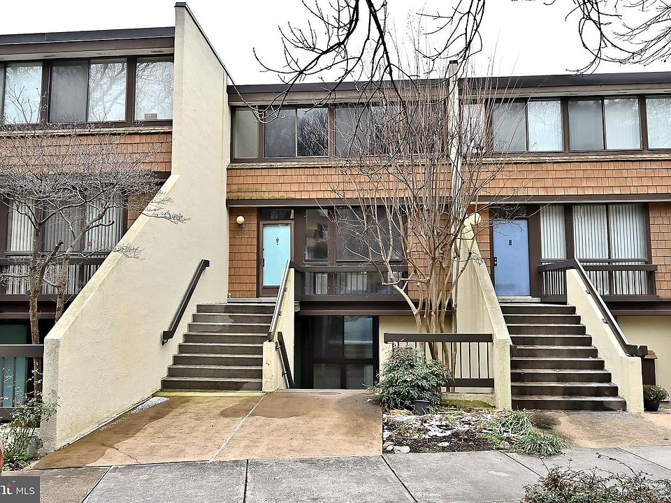 1st image of 2212 S Randolph St #1