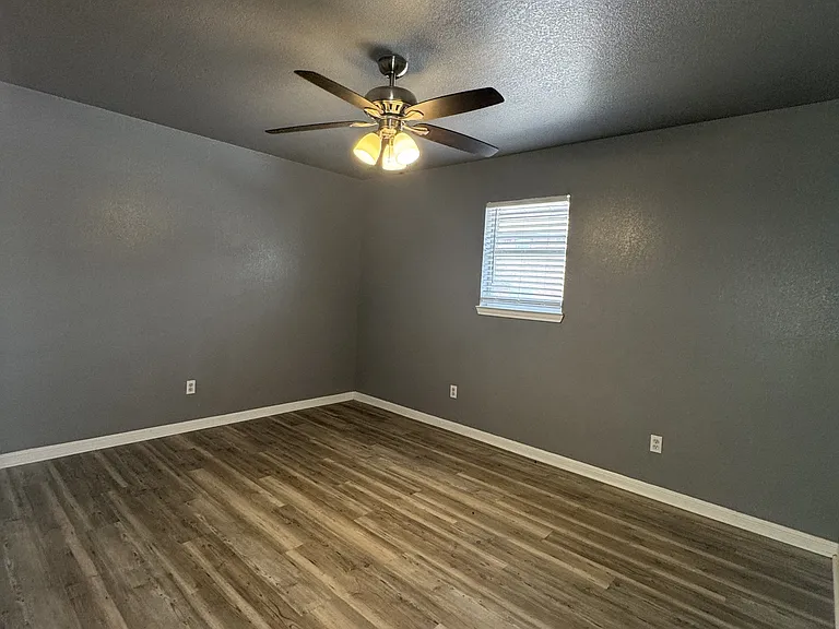 2820 Cedar Cir #A — Photo 7
