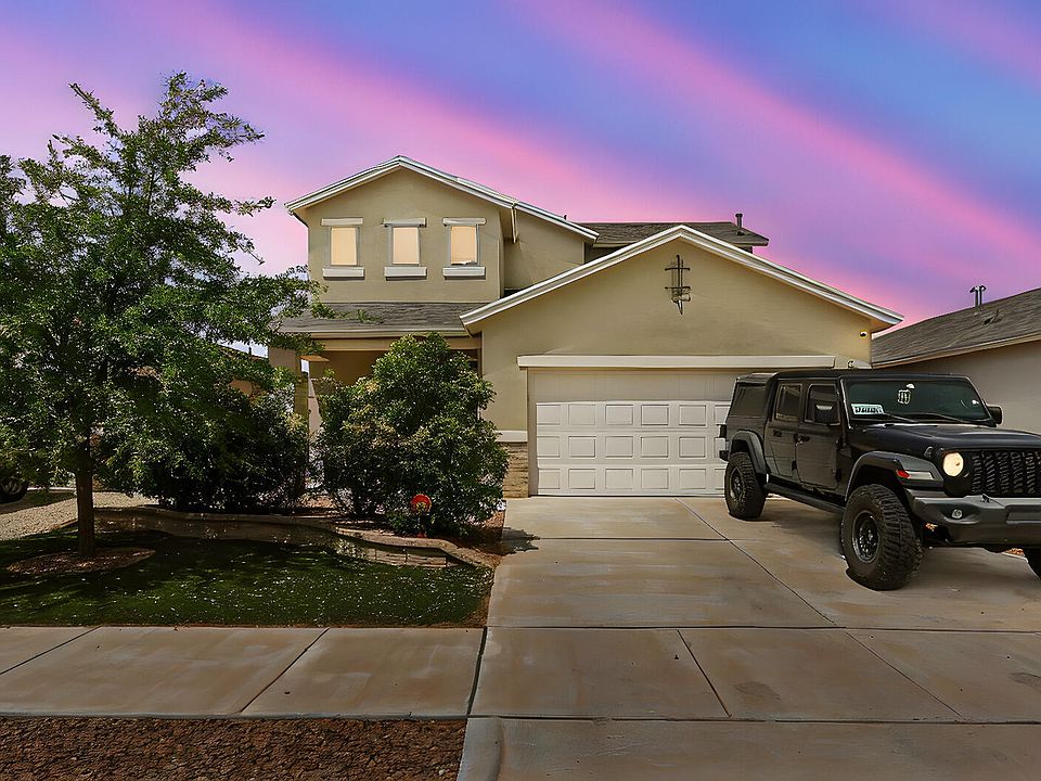 1st image of 3945 Desert Dunes Dr