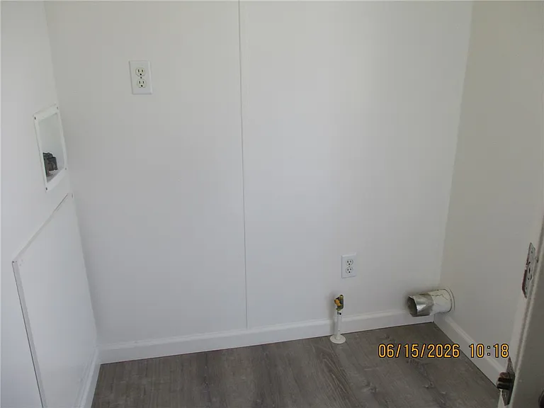 569 Harbor Dr — Photo 25