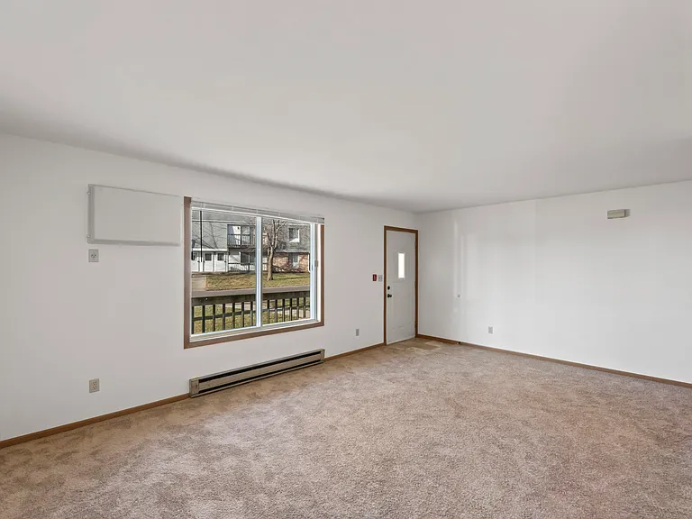 203 E Lake Park Pl #5 — Photo 4