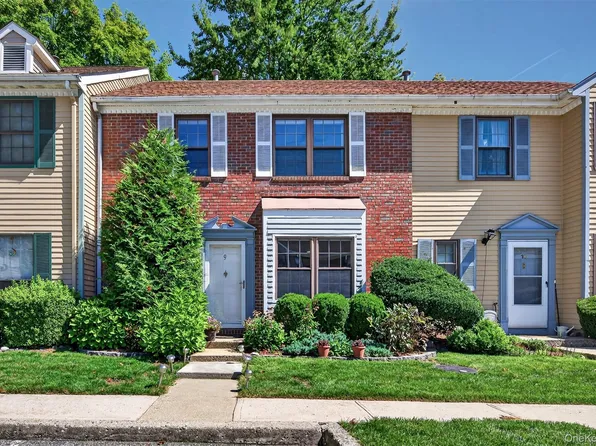 9 Redtwig Court, Peekskill, NY 10566
