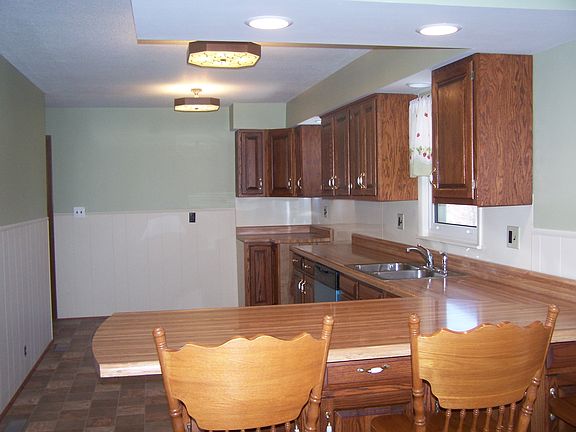 4th image of 805 S 39th St