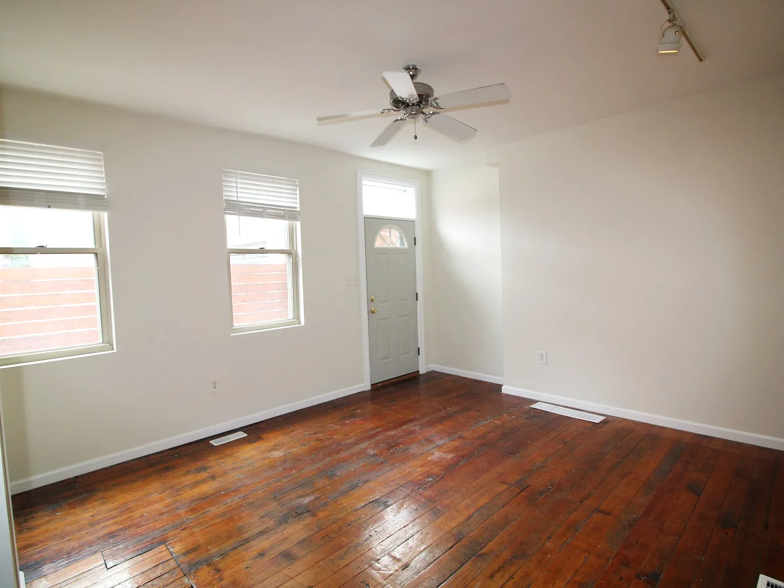 2104 Carey Way - Apt. 2 — Photo 2