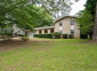 194 Lakeshore Dr NE, Marietta, GA 30067