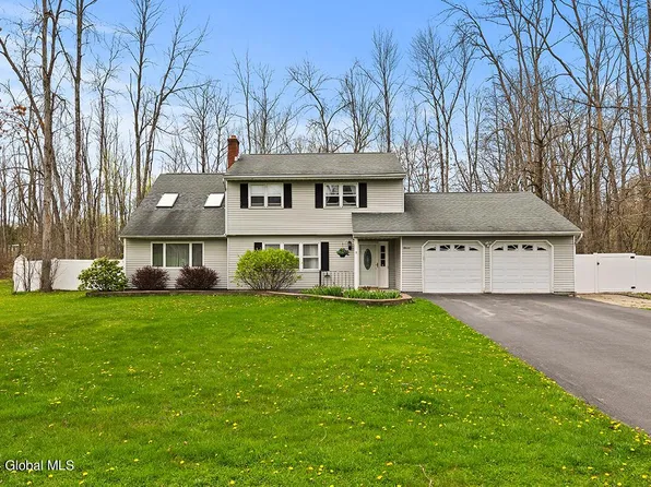 11 Pinewood Drive, Ballston Lake, NY 12019