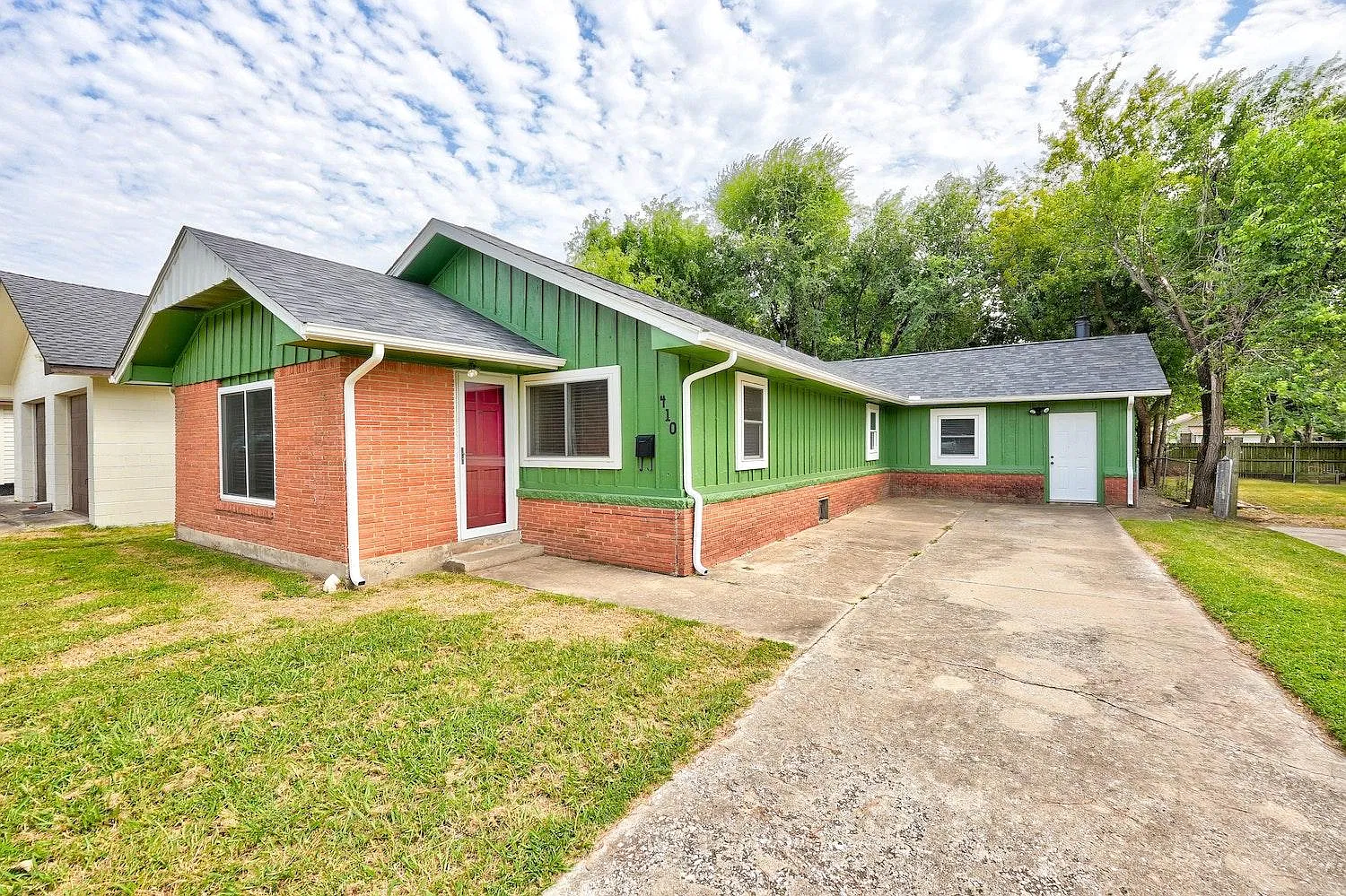 4 bed, 1892 sqft, $1,600 — Photo 1