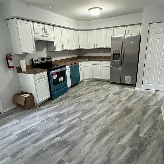 79 Lexington Blvd — Photo 3