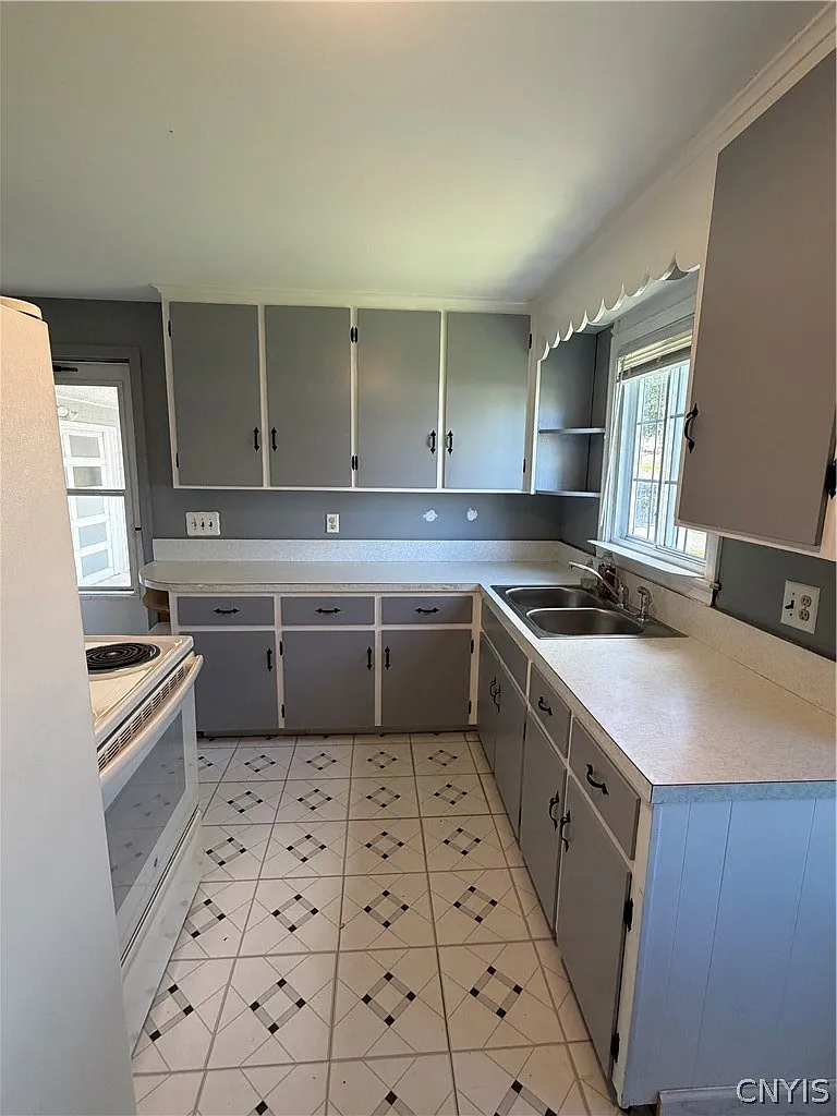 1 bed, 1.0 bath, 825 sqft, $1,200 — Photo 2