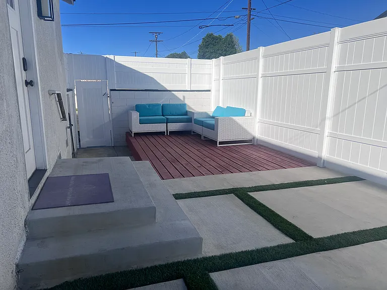 17055 Gault St — Photo 15