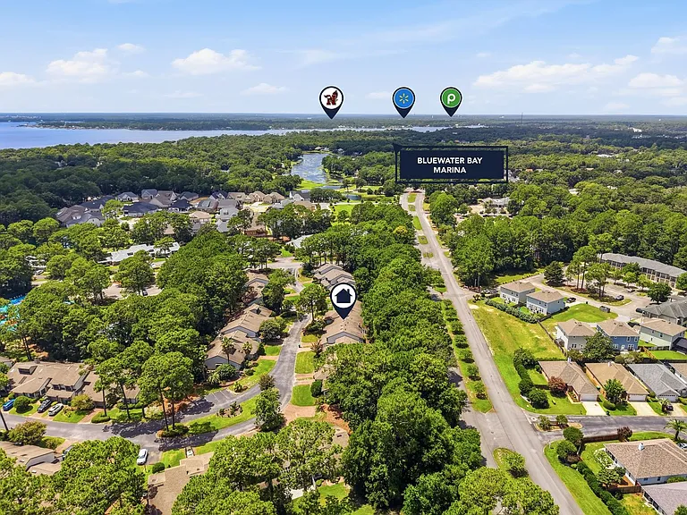 114 Gleneagles Dr — Photo 1