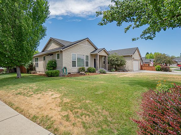 4th image of 983 Black Wolf Ln