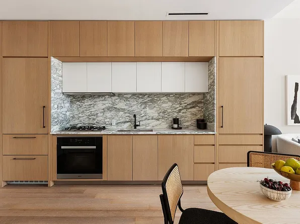 517 W 29th St APT 3E, New York, NY 10001