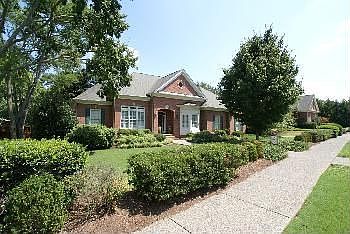 2nd image of 224 Waterbury Cir