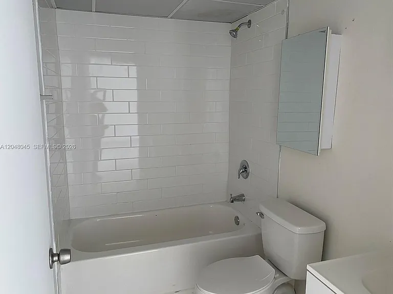 181 NW 47th Ave #9 — Photo 6