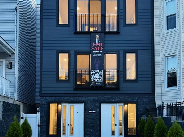 29 Carlton Avenue image 2 of 32