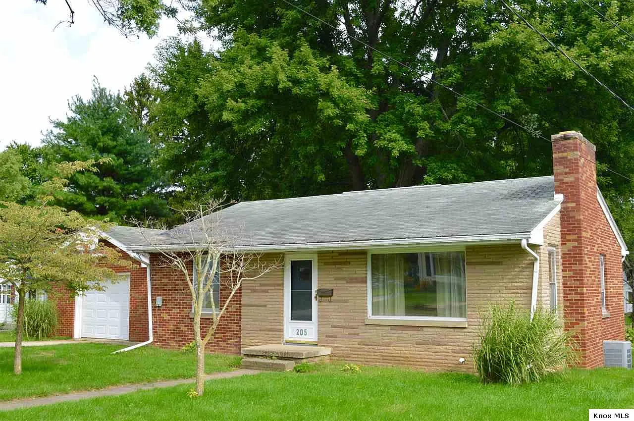 205 Spruce St photo 1