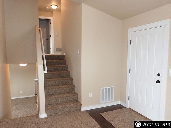 3rd image of 727 Camp Davis Cir