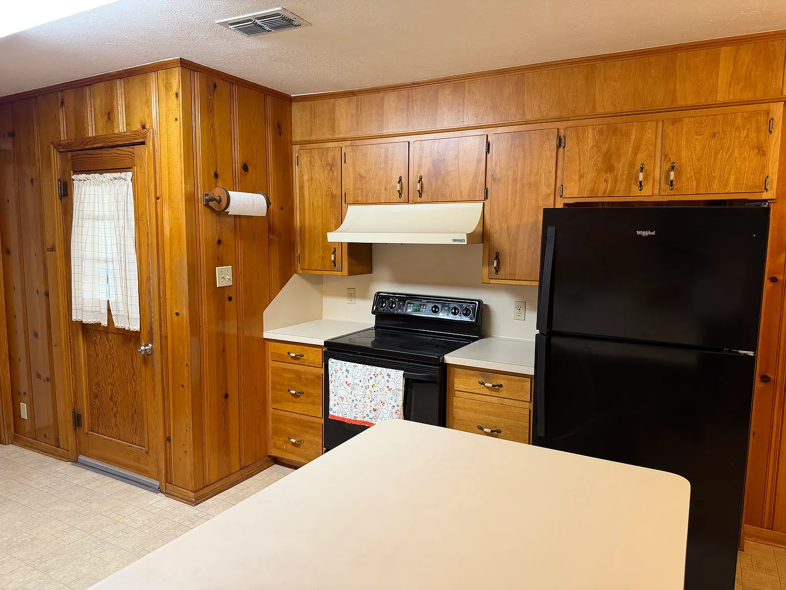 3 bed, 1.5 bath, 1649 sqft, $1,650 — Photo 4