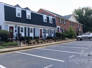 8033 Regent Park Ln, Charlotte, NC 28210