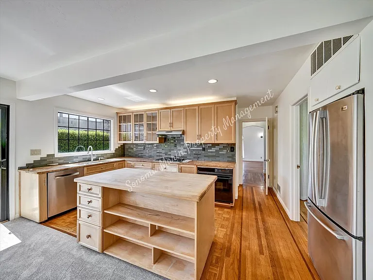 81 Elm Ave — Photo 10