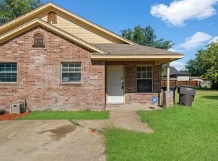 2811 S Grove St, Fort Worth, TX 76104
