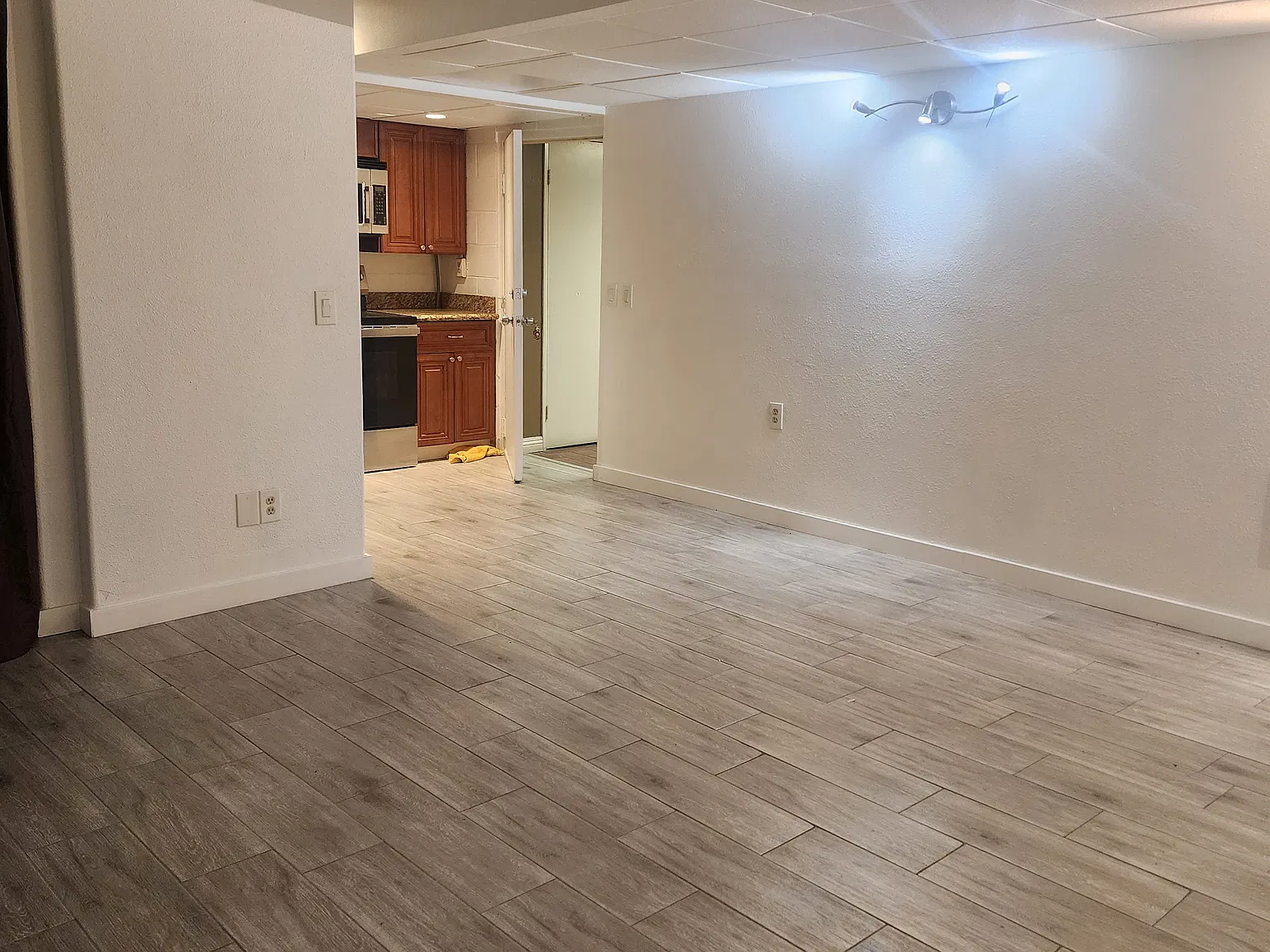 Studio, 600 sqft, $2,000 — Photo 4