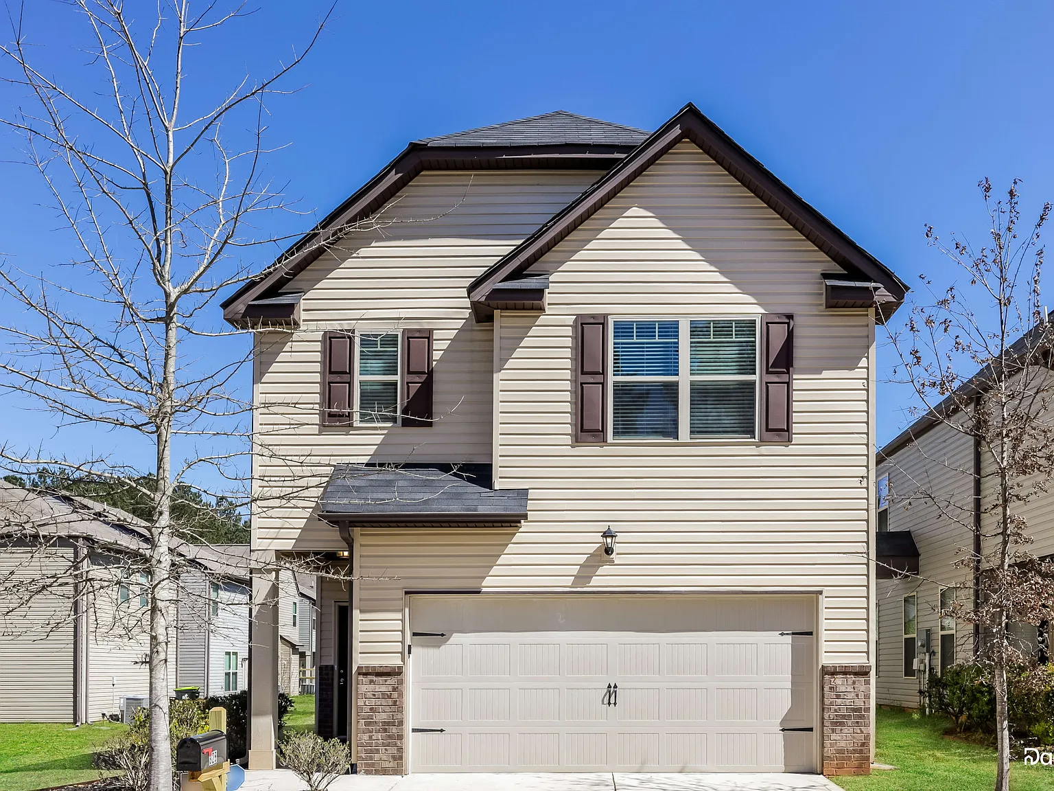 4 bed, 3.0 bath, 1924 sqft, $2,065 — Photo 1