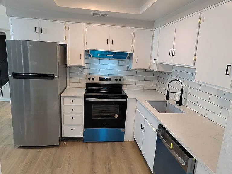 8 Magnolia Ct #8 — Photo 3