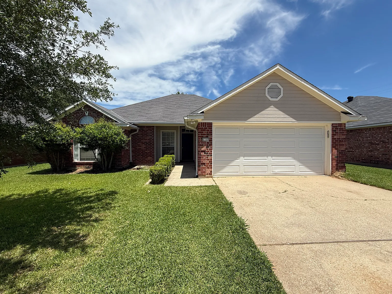 3 bed, 1476 sqft, $1,850 — Photo 1